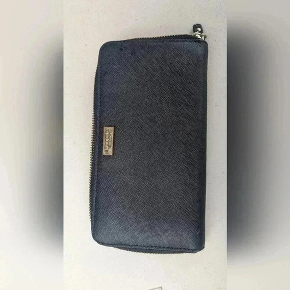 Kate Spade New York Women's NEDA NEWBURRY LANE leather zip wallet size large - Picture 4 of 5